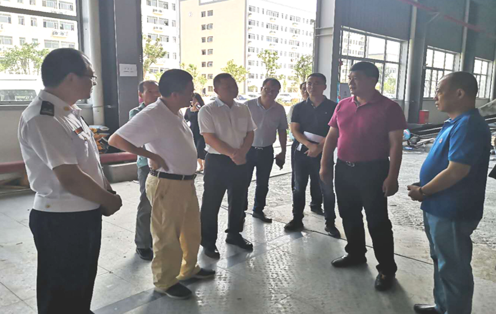 福清市常务副市长一行辅导 光临龙8头号玩家新资料科技工业园调研领导